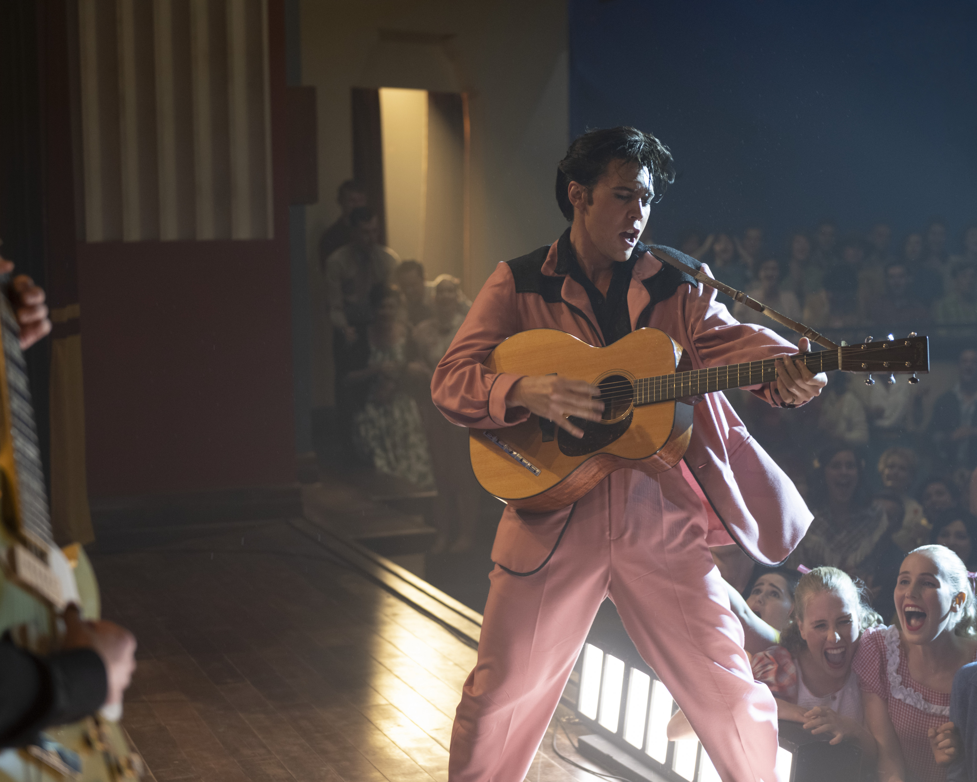 Elvis: Scene Image 1