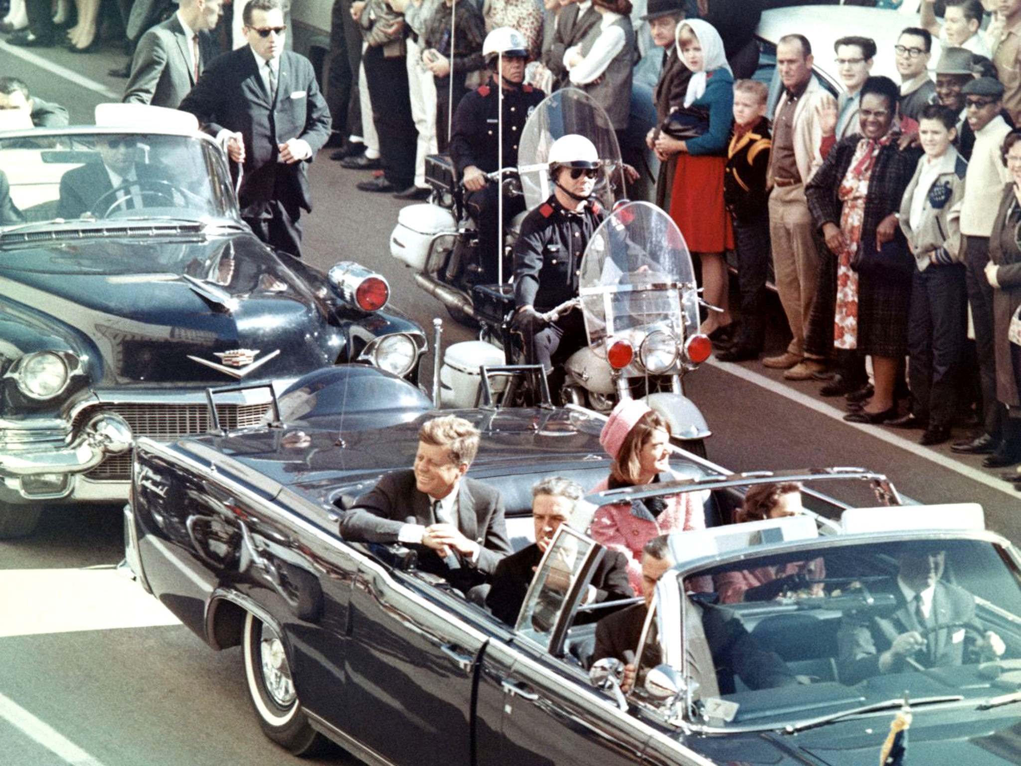 JFK Revisited: Through the Looking Glass: Scene Image 2